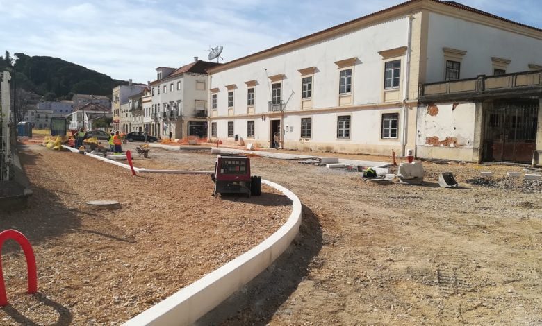 Estacionamento na zona da Saboaria reduzido a metade varzea grande obras IMG 20200309 150427