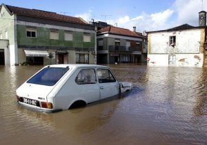 Cheias Em Tomar 07 12 2000