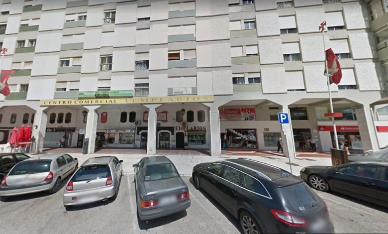 Polícia cerca centro comercial para tentar capturar ladrões centro comercial templarios
