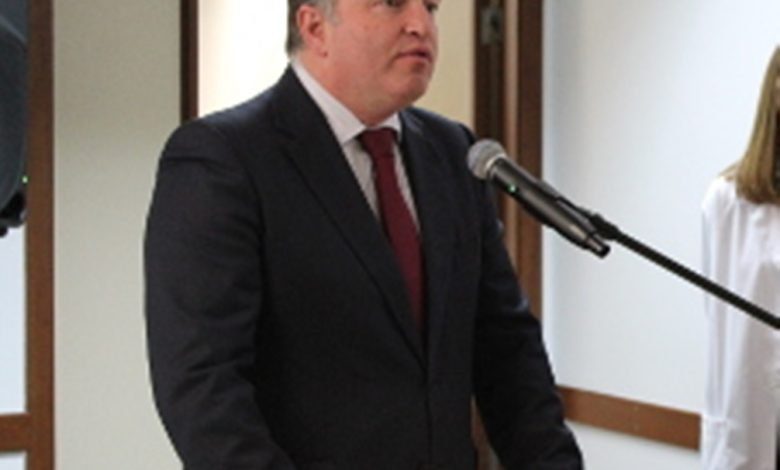 Almeirim: presidente da câmara ameaça vândalos com “verdasca de marmeleiro” Almeirim 4 1 690 400