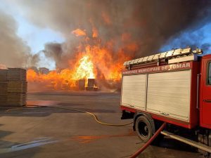 incendio paletes 8595077447 2014432670633021269 n