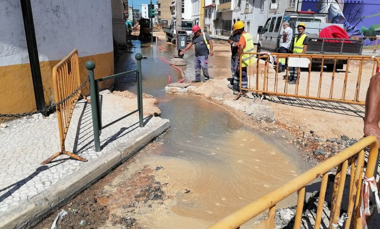 Grande rotura provoca falta de água no centro histórico de Tomar rotura agua IMG 20210920 135533
