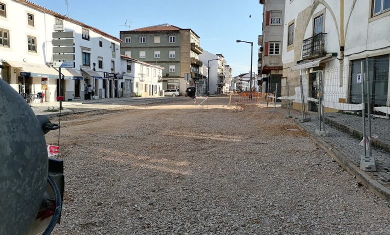 Comerciantes sofrem com obras na rua Torres Pinheiro av. torres pinheiro obras IMG 20211011 170224