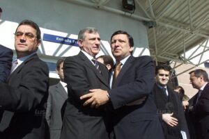 Durao Barroso Inaugura Hospital De Tomar 10 01 2003 b