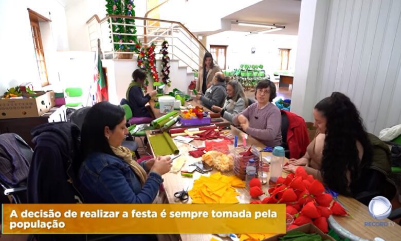 A arte de fazer flores de papel para os tabuleiros (c/ vídeo) tabuleiros flores