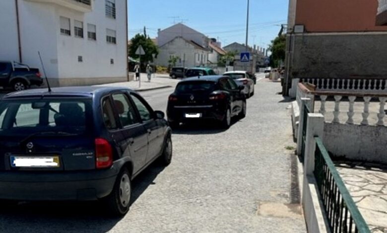 Moradores da estrada da Serra criticam estacionamento indiscriminado nos passeios estac 2