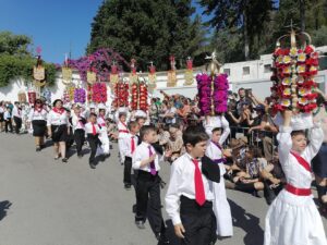 cortejo rapazes tabuleiros IMG 20230702 101428