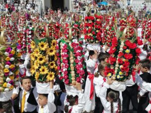 cortejo rapazes tabuleiros IMG 20230702 112255