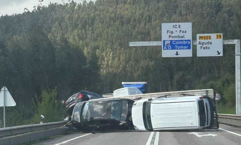 Camião que transportava carros despista-se no IC8 despiste 0262338 2103801317762637674 n
