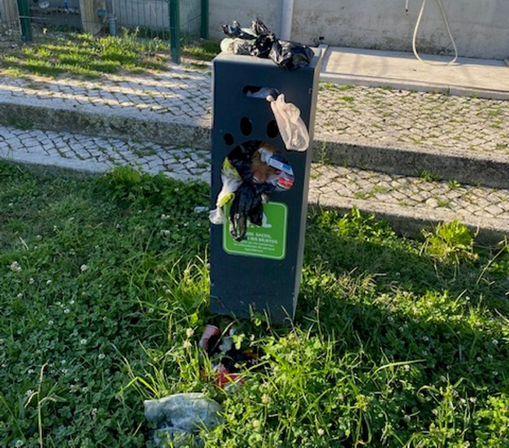 lixo canil IMG 6683