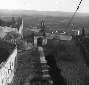 Castelo de Tomar. Foto Jose Artur Leitao Barcia. entre 1900 1945 195527180916097024 n