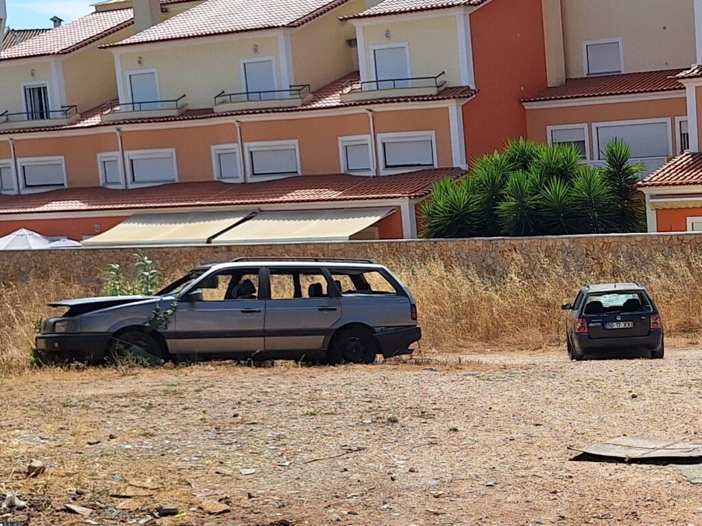 Mais um carro vandalizado junto ao bairro 1º de maio vand 20250723 153934