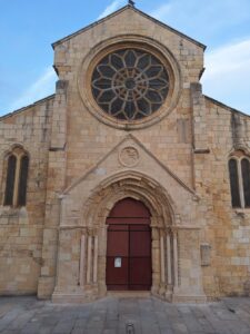 Igreja de Santa Maria do Olival: concluído o restauro do pórtico restauro portico 20250920 185922