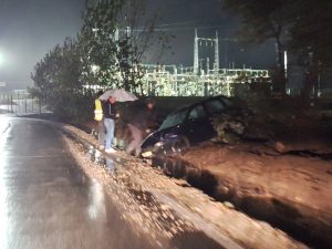 Camião despista-se no Entroncamento 20251031 193055