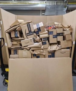 Roupas desde 3,99€ e muitas encomendas perdidas – a loucura da Kaikê & UAAU Box em Tomar! 557615594 1208140684452445 1956559438561126382 n