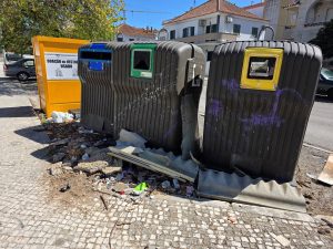 Cidadão denuncia problemas com lixo em Tomar (c/ fotos) lixo z 20250921 125432