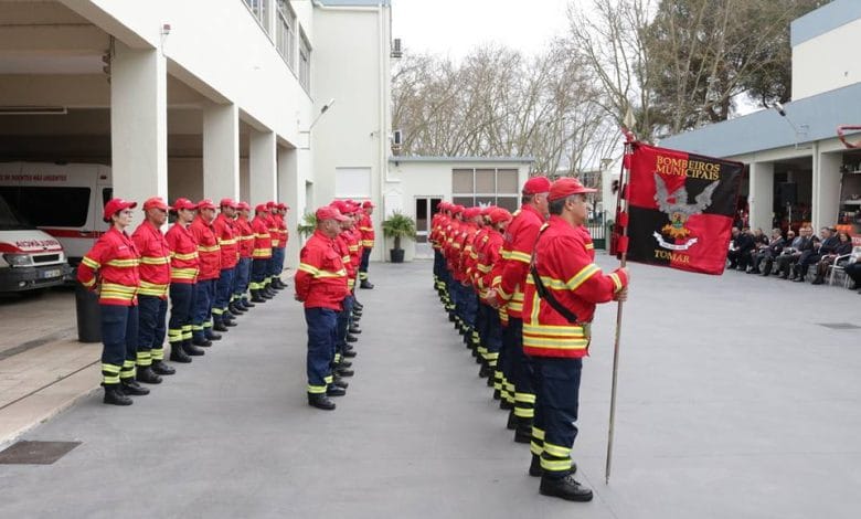 Bombeiros recebem dois falsos alertas de incêndio numa hora bombeiros 9 8388508369643634688 n