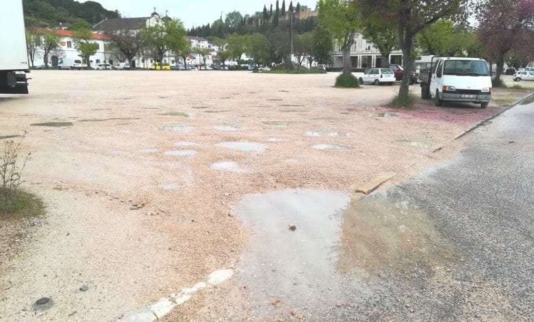 Buracos e mais buracos na Várzea Grande e no terreno da antiga messe buracos IMG 20190407 095527