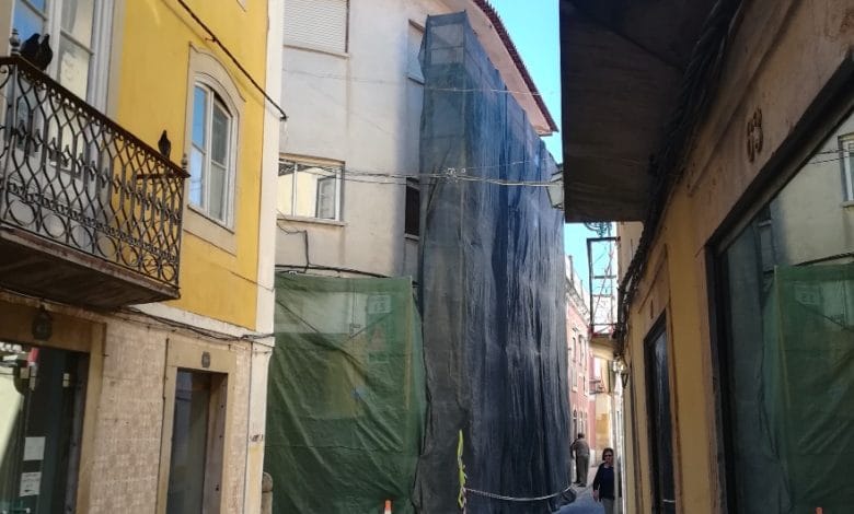 Sabe porque é que há tantas obras nesta altura em Tomar? obras andaimes IMG 20190514 084637