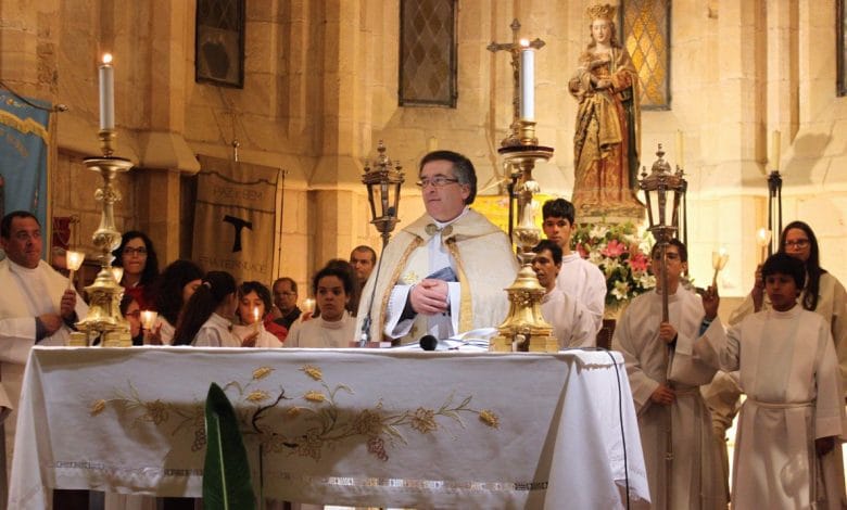 Padre Mário Duarte comemora 30 anos de sacerdócio em estado crítico padre mario duarte 10008213818572800 o