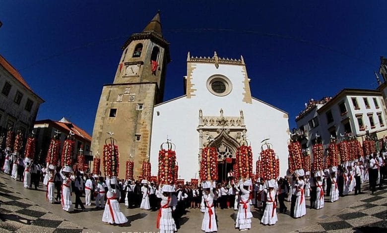 Aí está o programa completo da Festa dos Tabuleiros tabuleiros Foto Agencia Ecclesia Arlindo Homem 2015