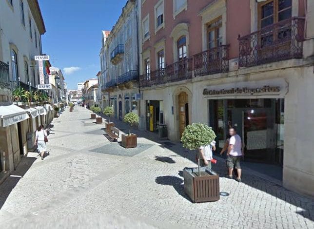 Ex-bancária de Tomar acusada de peculato corredoura Tomar