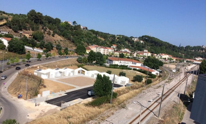 Está explicado o muro bairro cale ciganos 8082016144736649216 o
