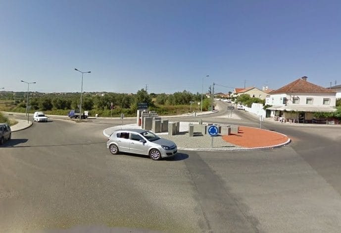 Monumento ao construtor civil inaugurado há 10 anos rotunda patos bravos
