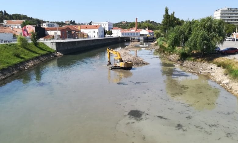 Desassoreamento no rio Nabão já começou (c/ fotos e vídeo) rio nabao desassoreamento IMG 20190903 151105