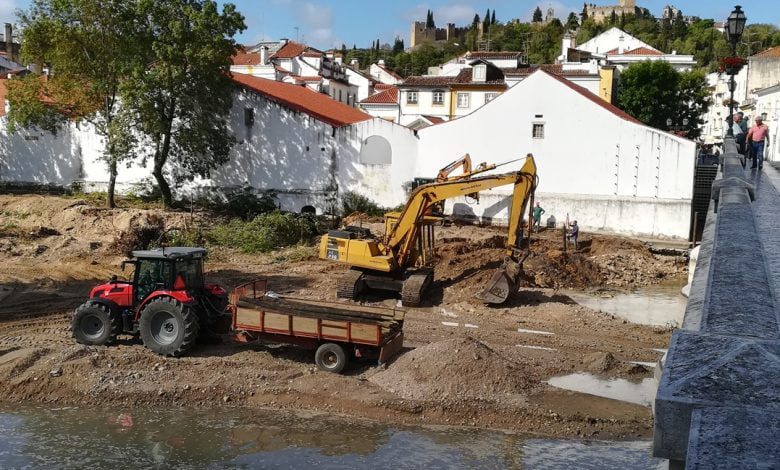 Operação de desassoreamento do rio desperta a curiosidade (c/ fotos) rio nabao desassoreamento IMG 20190925 104834