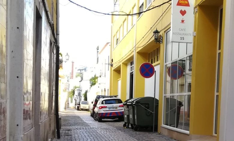 Polícia multa carros mal estacionados no centro histórico IMG 20191022 130354