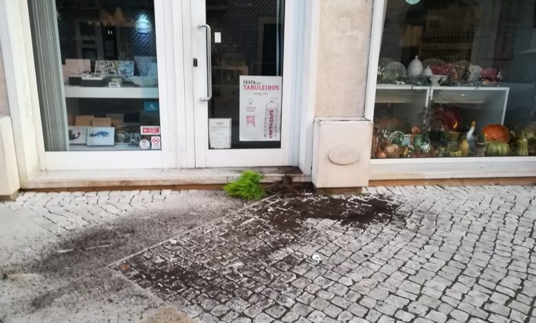 Vandalismo na Corredoura vandalismo IMG 20191006 073017