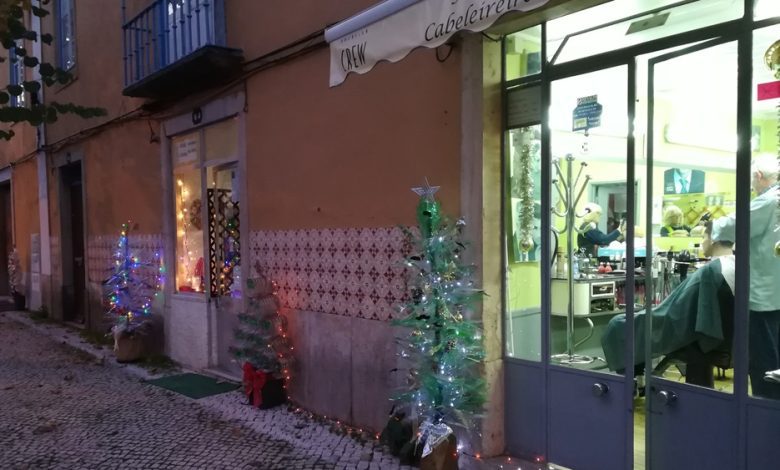 Árvores de Natal com produtos reciclados na rua dos Arcos (c/ fotos) IMG 20191205 171910