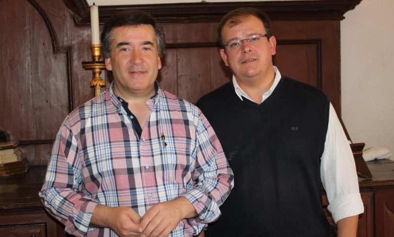 Padre Sérgio Santos festeja 45 anos padre mario e sergio 53333171336594729 o