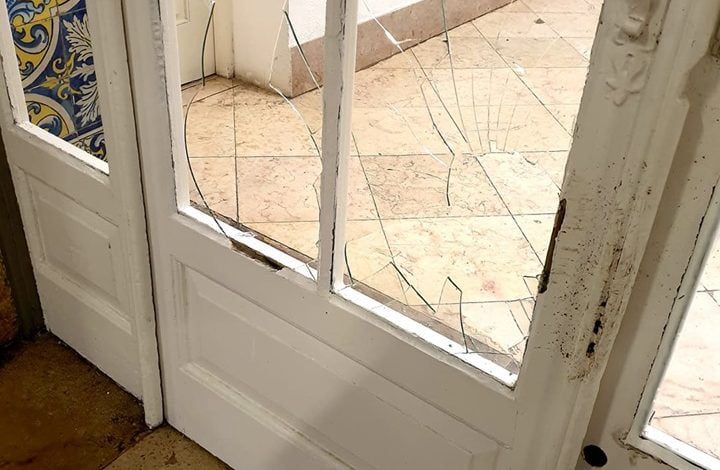 Vandalismo na estação da CP (c/ fotos) vandalismo 43985 2748321646833041408 n