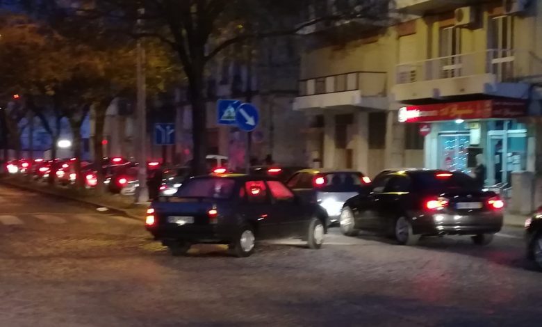 Trânsito caótico no cruzamento da Aral (c/ vídeo) IMG 20200106 174831