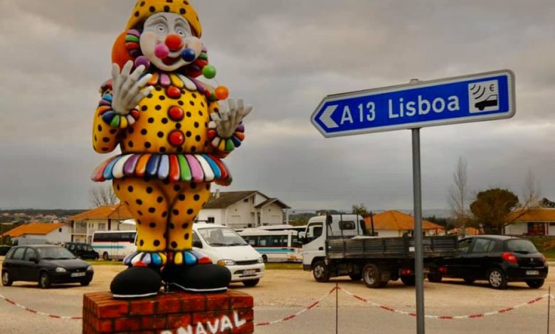 Na Linhaceira palhaço anuncia carnaval carnaval linhace 397271 5928430009633996800 n