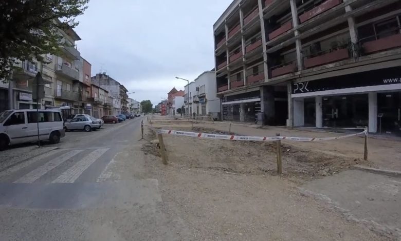 Obras na av. Nuno Álvares Pereira atrasadas vários meses (c/ vídeo) Obras na av. Nuno Alvares Pereira