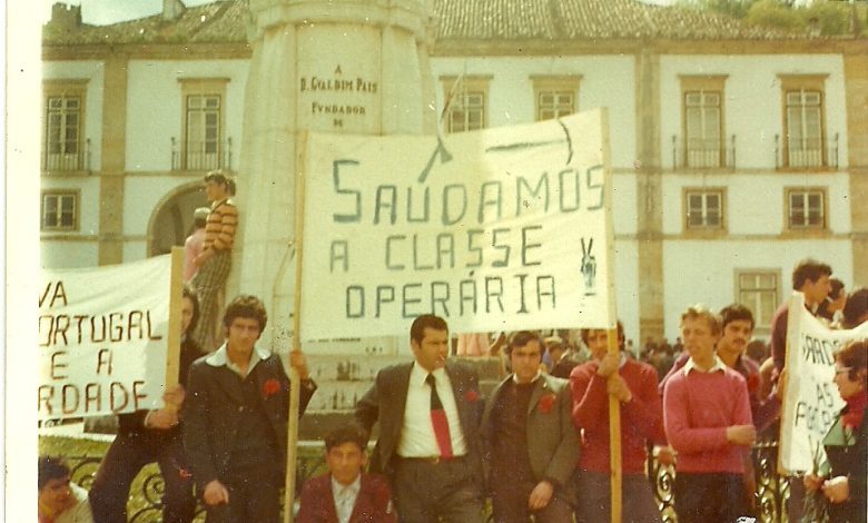 Imagem inédita do 1º de maio de 1974 em Tomar Tomar dia do trabalhador 1 de Maio de 1974