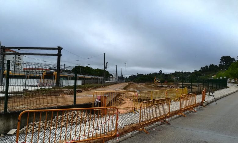 Novo parque de estacionamento junto à estação vai ter 336 lugares estacionamento estacao IMG 20200510 082957