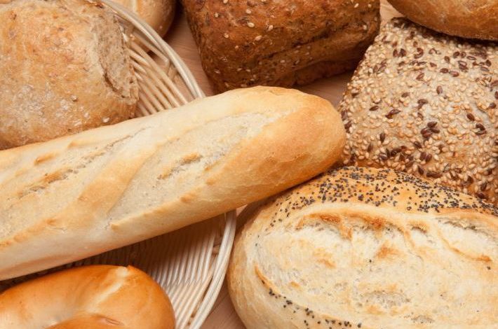 Campanha solidária dá pão a quem precisa pao 56789