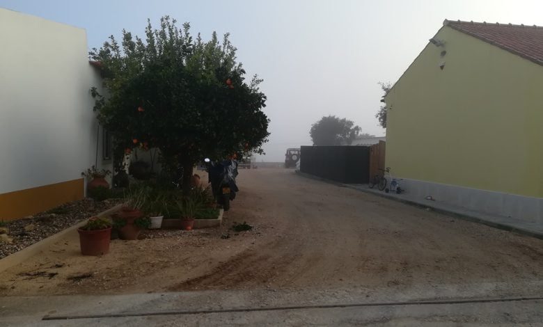 Incêndio destrói armazém de lenha e tratores IMG 20201128 082612