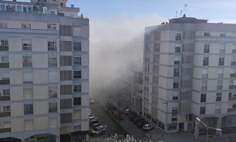 Incêndio em apartamento provoca queimaduras graves em idosa (c/ vídeos) incendio 51 7137690384171253580 o scaled 1
