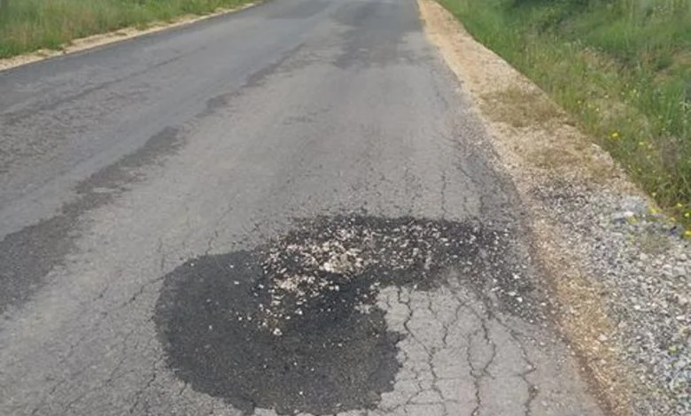 Estrada pavimentada há meses já tem buracos estrada 188 3668875857099055384 n