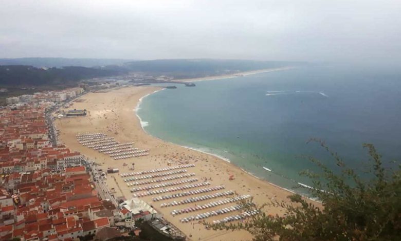 Menina de nove anos morre afogada na Nazaré nazare 52 3099659622392272740 n