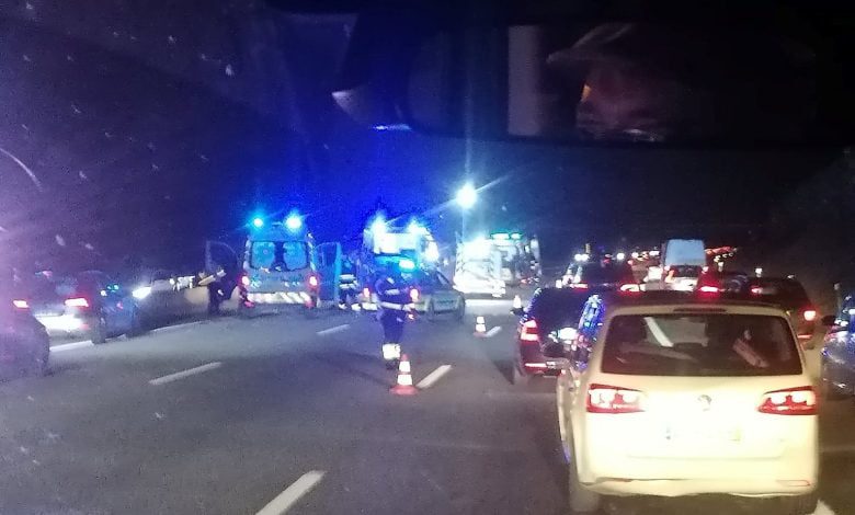 Acidente grave na A1 junto à área de serviço de Santarém acidente a1 1772 8507498683110449060 n