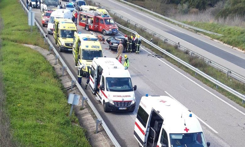 Aparatoso acidente na A23 provoca quatro feridos (c/ fotos) acid 895030 1904735155254764512 n