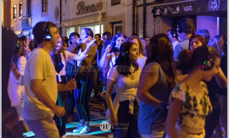 É possível haver festa sem música em volume alto? silent party 7575 3554813554655756288 n