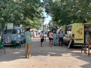festival artes rua estatuas street food IMG 20220917 174005