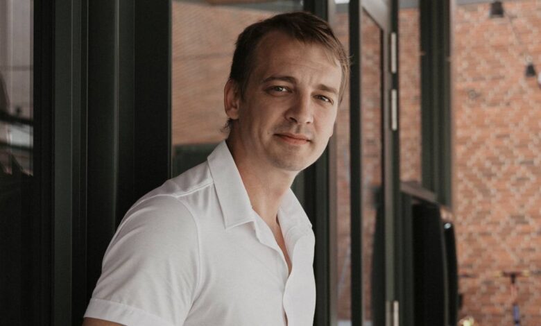 Apoio aos compatriotas e à escala global: CEO WhiteBIT Volodymyr Nosov fala sobre fazer negócios durante a guerra whitebit